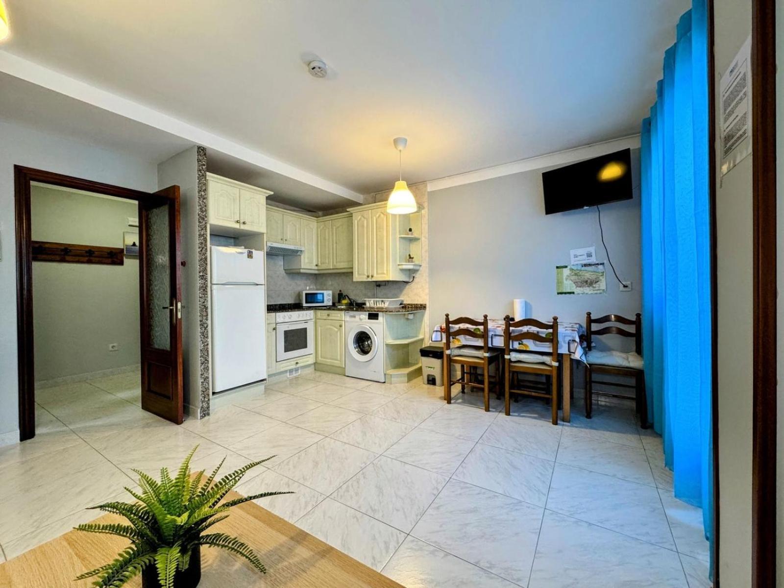Apartamento Elena Centrico Con Wifi Cangas de Onis Bagian luar foto